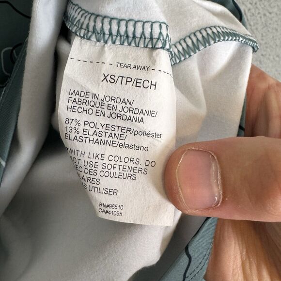 Under Armour Sweater Women's XS‎ Green Camo Tech Mock Neck Long Sleeve Top NWT - Picture 7 of 7